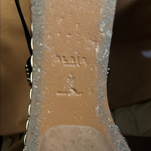 Alaia Paris Black Sandals - Picture 8 of 9